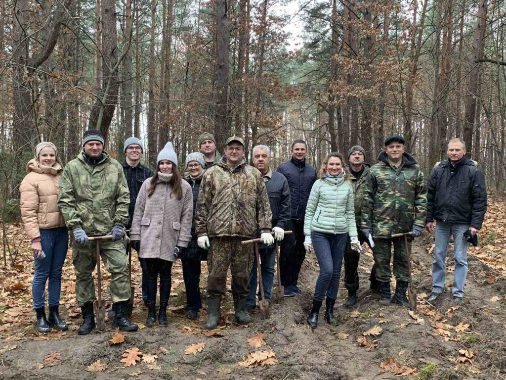 Осенний месячник по благоустройству г. Бреста продолжается