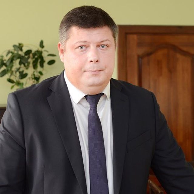 Поздравление Председателя Брестского областного комитета природных ресурсов и охраны окружающей среды Яна Венсковича с Днем Государственного флага, Государственного герба и Государственного гимна Республики Беларусь!